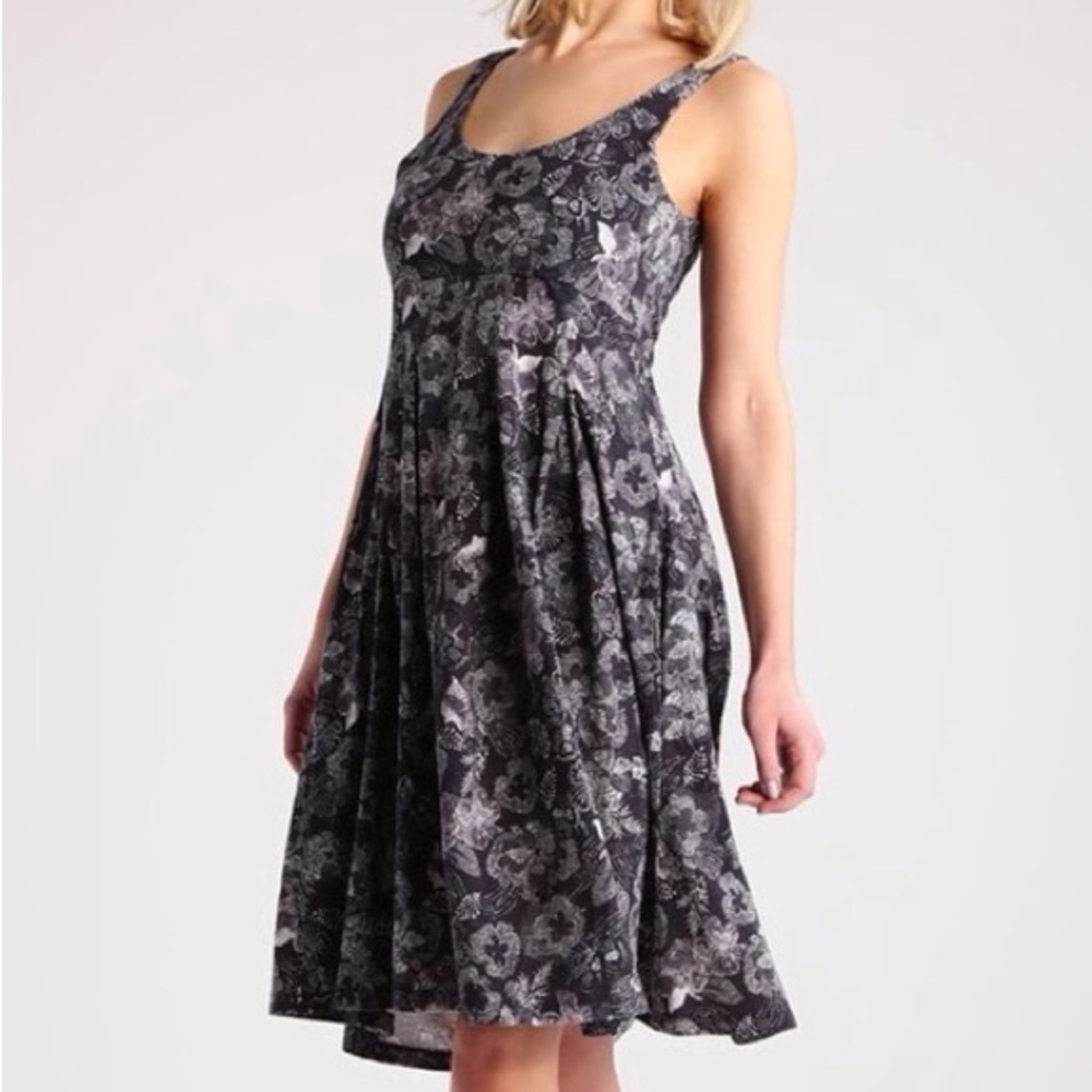 Patagonia S Black Floral Slub-Knit Jersey Pockets Sleeveless Laurel Ridge Dress